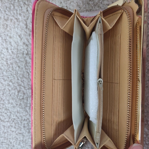 Wallet - Picture 3 of 5